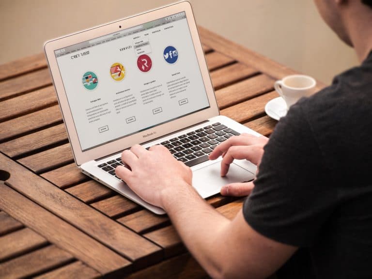 differences between general insurance brokers and web aggregators